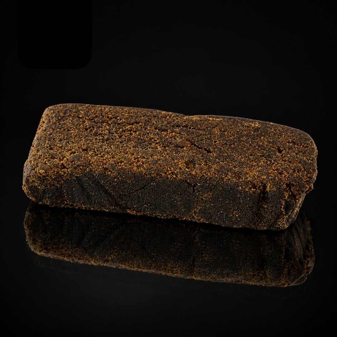 Résine CHARAS CBD 22–24 % – texture brun sombre légèrement grasse | SUPRHEMP